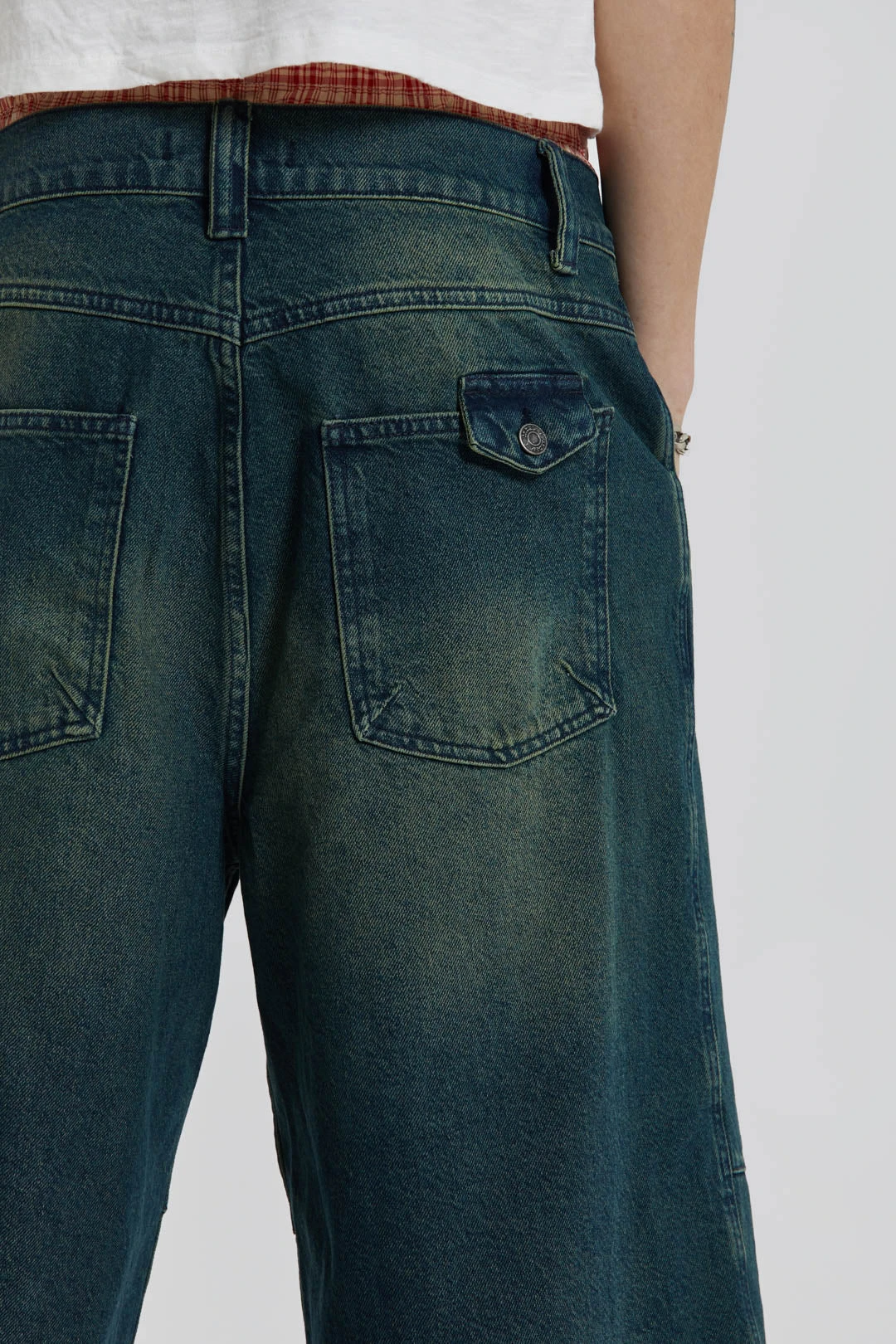 Axle Sandblast Denim Jorts - Image 4